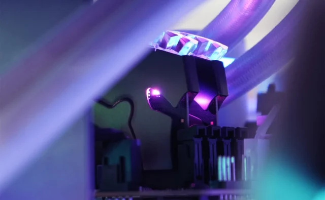 ARES ARMOR-LITE RGB Gaming Memory comes with a diamond-cut RGB light bar that glows in dazzling blue-violet hues. 💙💜Transform your build into a radiant masterpiece—adding a unique touch of style to both your.

#armorlite #rgbsetup #pcbuild #gaming #DDR5 #RGB #Datotek