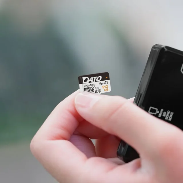 📸Camera always running out of space mid-recording?
Switch to pro-level performance and capture without interruptions!

🔹 Read speeds up to 280MB/s and write speeds up to 180MB/s
🔹 Seamless 4K video recording with no interruptions
🔹 Supports UHS-II and stays compatible with UHS-I devices
🔹 A1 rating for faster app launches and smoother everyday operation

👇Upgrade your storage now and never miss another perfect moment!
https://www.amazon.com/Lightning/dp/B0FJ24Q396

#microSDXC #filmmaker  #microSD #Photographer #videocreator #512GB #256GB