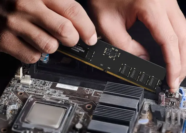 The DATO DDR5 UDIMM delivers speeds up to 5600MHz and is built to JEDEC standards, providing higher bandwidth and improved efficiency for enhanced multitasking. Whether for professional workloads or everyday computing, upgrading to DDR5 brings smoother and more reliable performance.#Datotek #DDR5 #memorymodule #computermemory #JEDEC