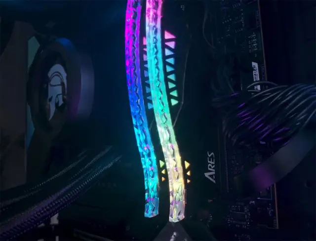 🎮Level up your rig with the ARES DDR5 Armor Lite RGB Memory!
 
Built for hardcore esports and visually stunning AAA masterpieces. The ultimate showstopper? A dazzling V-shaped diamond-cut RGB light bar 💎 that refracts light like a crystal, turning your PC into a brilliant light show.
 
👇 What game are you booting up first with this setup? Let us know below!
 
#ARES #Datotek #DDR5 #RGBMemory #GamingSetup #PCBuild #AAAGames