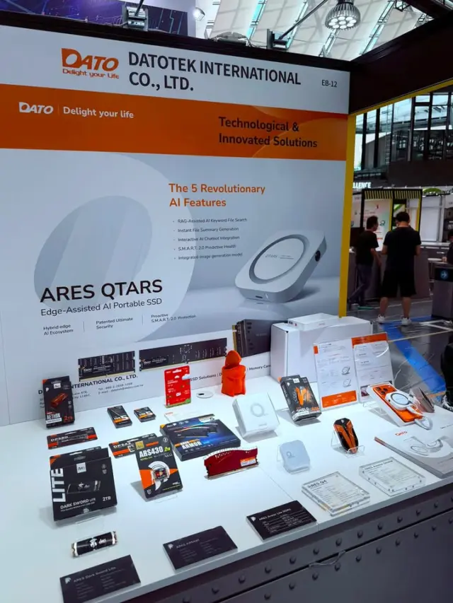 Taiwan EXPO Japan kicks off tomorrow, July 15!✨ DATO is excited to showcase our latest memory solutions and innovative technologies at this year's exhibition. Please drop by our booth to experience our newest products firsthand! We sincerely look forward to welcoming you. 📅 Date:  2026/7/15（Wed.）～ 2026/7/17（Fri.）📍 Location: Shinjuku Sumitomo Building, Triangle Square🎪 Booth:EB-12 (DATO)  いよいよ明日7月15日（水）から「Taiwan EXPO Japan」が開催されます！✨  私たち DATO も、最新のメモリ製品や革新的なテクノロジーを携えて出展いたします。 ぜひ私たちのブースにお立ち寄りいただき、最新製品を実際に体験してみてください！皆様のご来場を心よりお待ちしております。 📅 日程： 2026/7/15（水）～ 2026/7/17（金）📍 会場： 新宿住友ビル 三角広場🎪 ブース番号： EB-12 (DATO)  #TaiwanEXPO #Datotek #TaiwanExpo #ShinjukuSumitomoBuilding #Memory #microSD #DRAM #SSD #PortableSSD #AIPSSD #StorageSolutions #AI #EdgeAI #Magsafe #TechInnovation #台湾エキスポ #新宿住友ビル