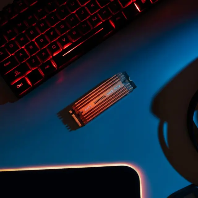 Ready for PCIe Gen5? 😎

Unlock next-level speed with our PCIe Gen5 SSD.
Built for extreme performance and stability, with an aluminum heatsink to keep things cool under pressure.

From gaming to AI computing, it’s made for what’s next.
Upgrade your system today 👍

#SSD #PCIe #Gaming #PCbuilding #Gen5x4 #Gamer #AI #AIcomputing #PCupgrade #Datotek